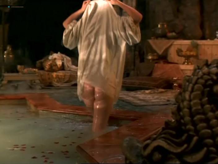 Katherine Heigl Nude Butt Naked Prince Valiant 1997