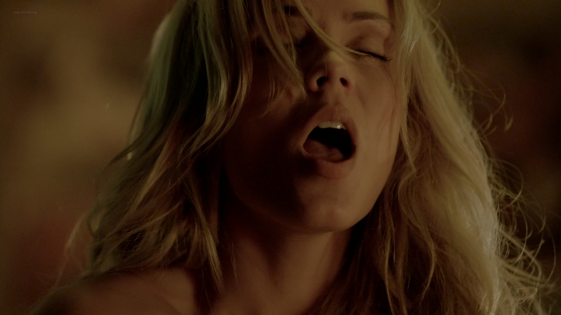 Laura Vandervoort Sexy And Sex In Hot Scene Bitten S E Hd P