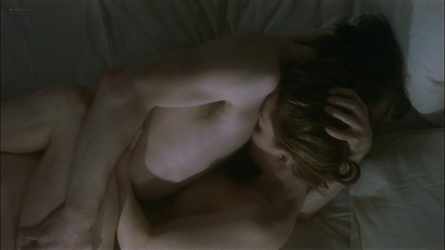 https://www.zorg.video/wp-content/uploads/2017/06/Julianne-Moore-nude-topless-and-sex-The-End-of-the-Affair-1999-HD-1080p-WEB-010-1536x864.jpg