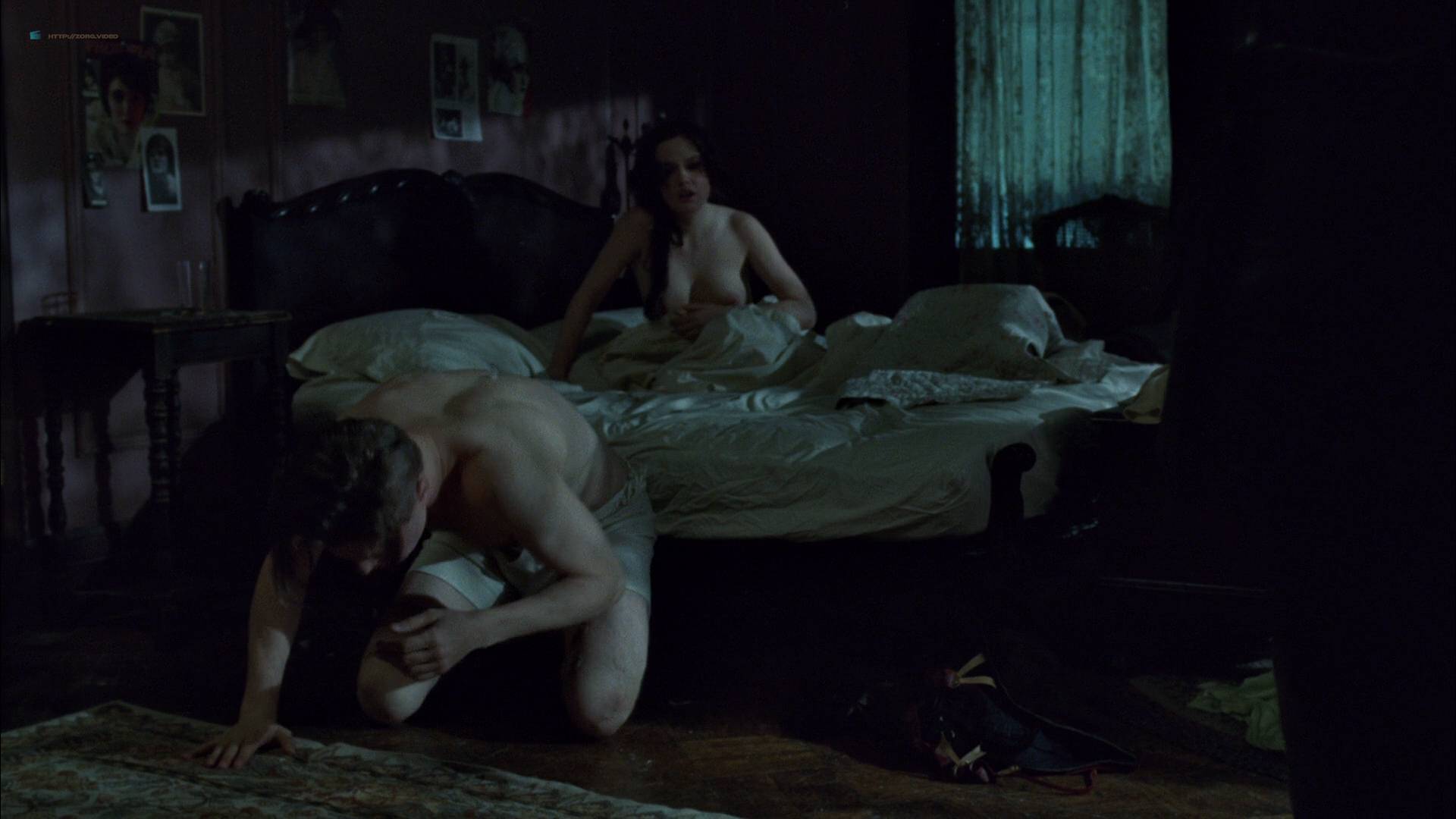 Gretchen-Mol-nude-to. 