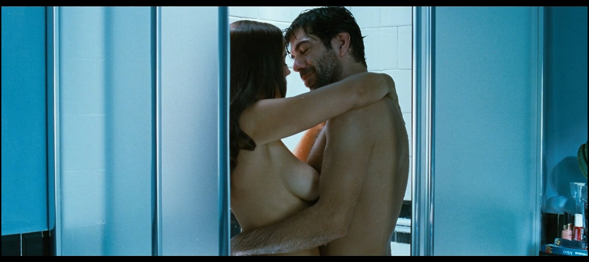 Monica-Bellucci-nude-in-shower-Kseniya-Rappoport-nude-sex -L_uomo-che-ama-2008-HD-1080p-Web_8.jpg